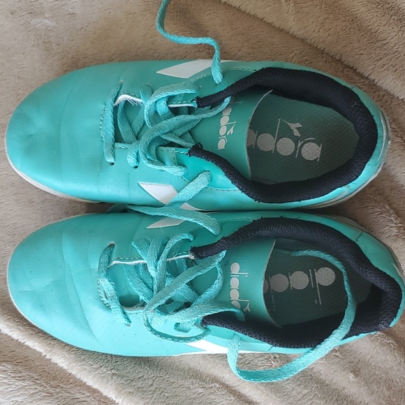 (3 For $20) Diadora girls runners - Picture 1 of 6